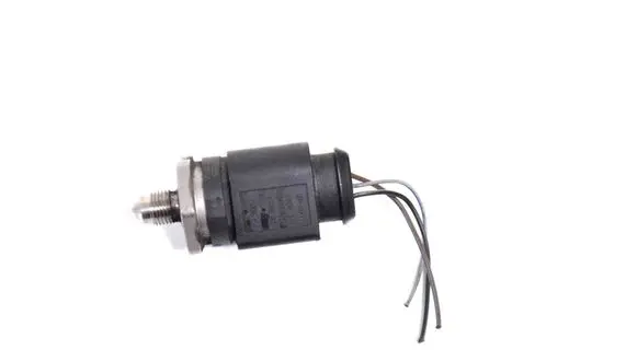 Audi TT TTS Mk2 Air conditioning (A/C) pressure sensor 4D0971993