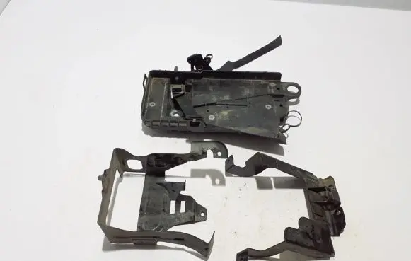 Volvo XC40 Battery bracket 32244542