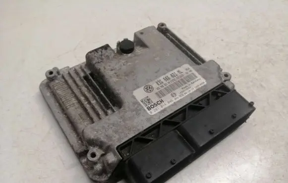Volkswagen Touran I Engine control unit/module 03G906021ML 03G906021AN 0281014046