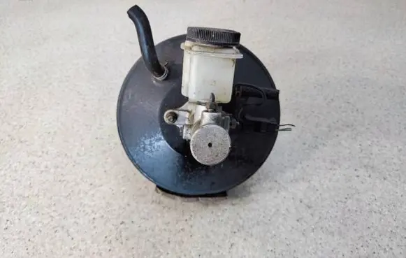 Mazda 626 Brake booster 834-04325