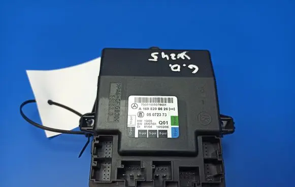 Mercedes-Benz B W245 Door control unit/module A1698208626 05072373