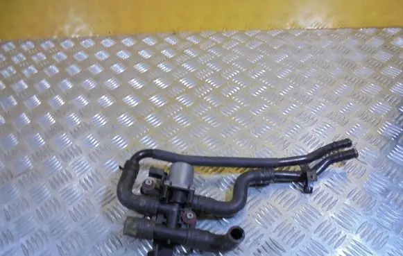 Volkswagen Phaeton Coolant heater control valve 3D0820035