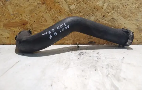 Audi Q7 4L Intercooler hose/pipe