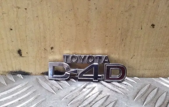Toyota Yaris Manufacturers badge/model letters 