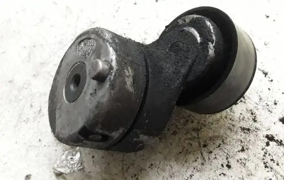 Fiat Doblo Generator/alternator belt tensioner 55197142