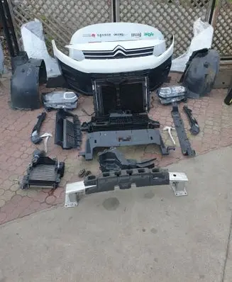 Citroen Berlingo Front piece kit 