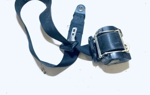 Ford Focus Front seatbelt 8934716554