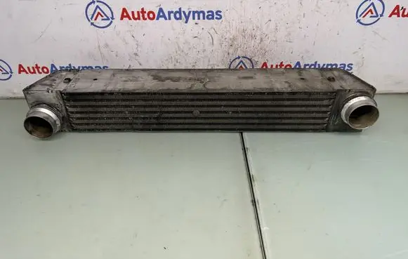 BMW 5 E60 E61 Intercooler radiator 7787446 17517787446