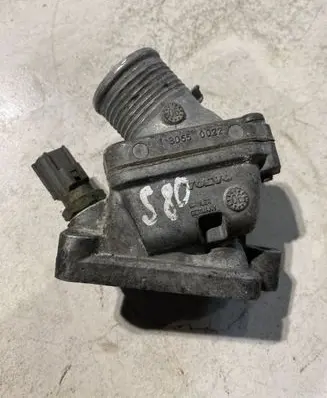 Thermostat/thermostat housing