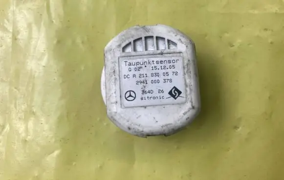 Mercedes-Benz C W203 Interior temperature sensor A2118300572