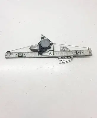 Suzuki Grand Vitara II Front door window regulator with motor 8346065J00 2621003530