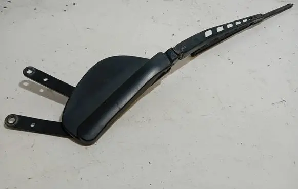 Front wiper blade arm