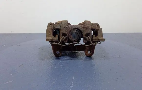 Ford Escape III Rear brake caliper GV61-2D250
