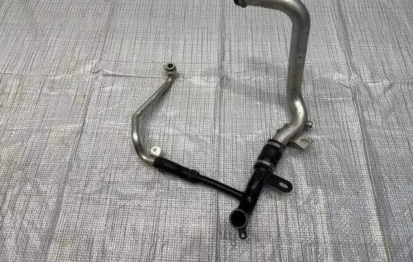 Porsche Cayenne (9PA) Engine coolant pipe/hose 057121169P