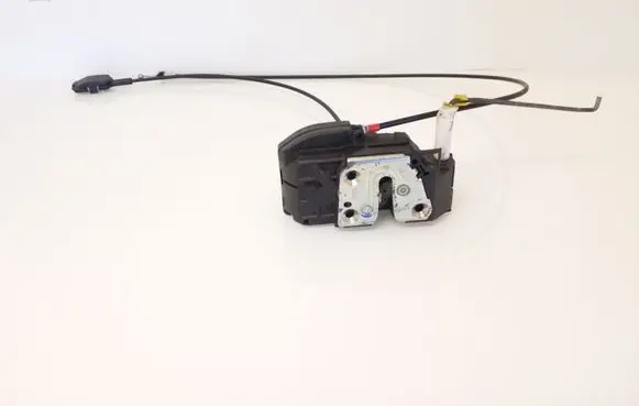 Nissan Note (E11) Front door lock