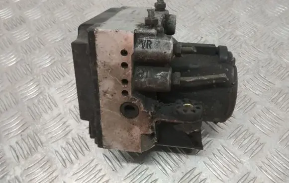 BMW 5 E34 ABS Pump 0265213010 0130108037