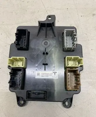 Tesla Model X Door control unit/module 106205600D