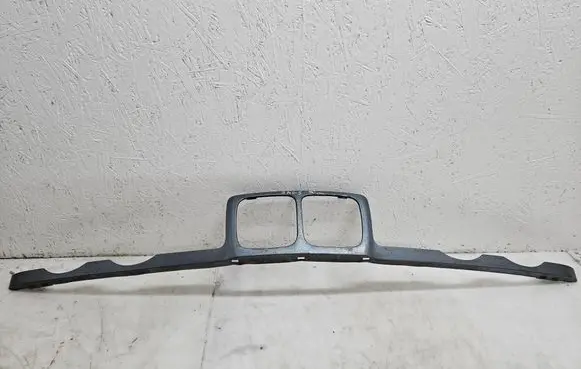 BMW 5 E34 Front bumper upper radiator grill