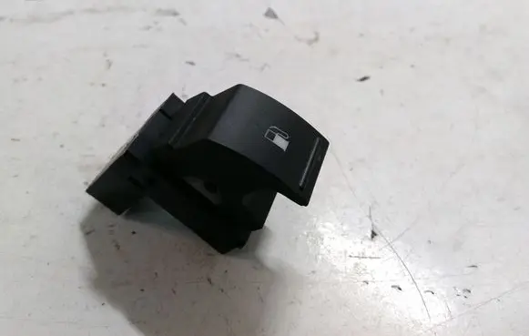 Volkswagen Golf Plus Fuel tank opening switch 1T0959833A