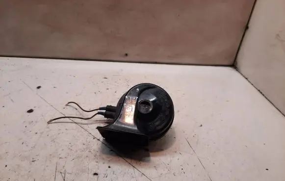 Volkswagen PASSAT B5 Horn signal 0082018 8L07600