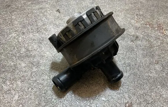 Skoda Octavia Mk4 Electric auxiliary coolant/water pump 3Q0965567E 020423