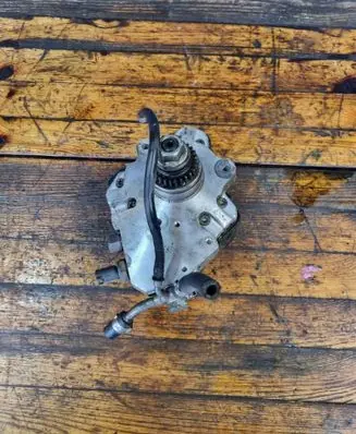 Mercedes-Benz A W169 Fuel injection high pressure pump A6400700601