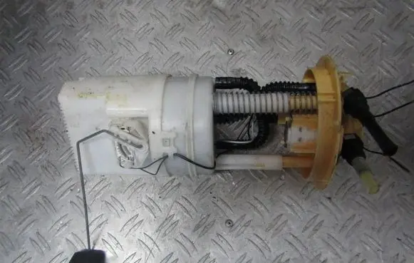 Mitsubishi Colt In-tank fuel pump mn135000