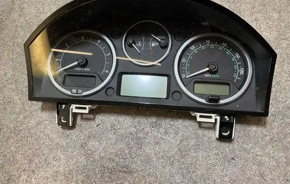 Land Rover Range Rover Sport L320 Speedometer (instrument cluster) YAC500444 YAH5001 R050702