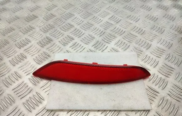 Skoda Yeti (5L) Rear tail light reflector 5L0945105