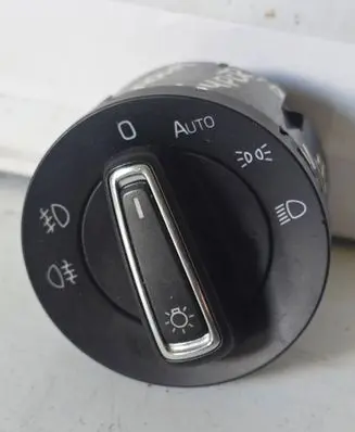 Skoda Superb B8 (3V) Light switch 3V0941431 04173852 B50617