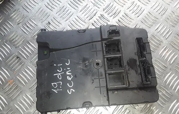 Renault Megane II Comfort/convenience module 8200780018