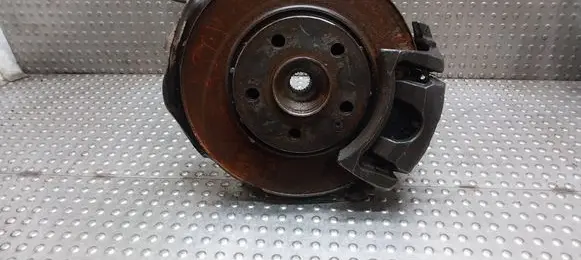 Mercedes-Benz A W169 Front wheel hub spindle knuckle 6903