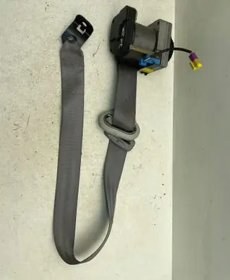 Volkswagen Golf IV Front seatbelt 65432 1L4857705J 040180