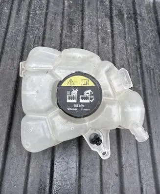 Coolant expansion tank/reservoir