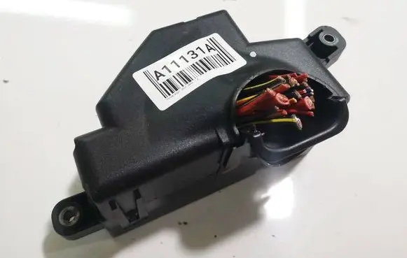 Volkswagen Golf V Fuse box set 