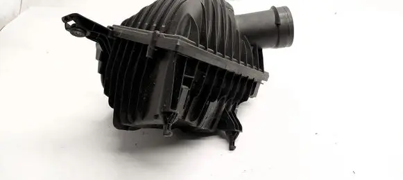 BMW X1 F48 F49 Air filter box 8513916