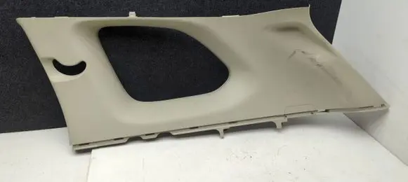 Mitsubishi Outlander (C) pillar trim