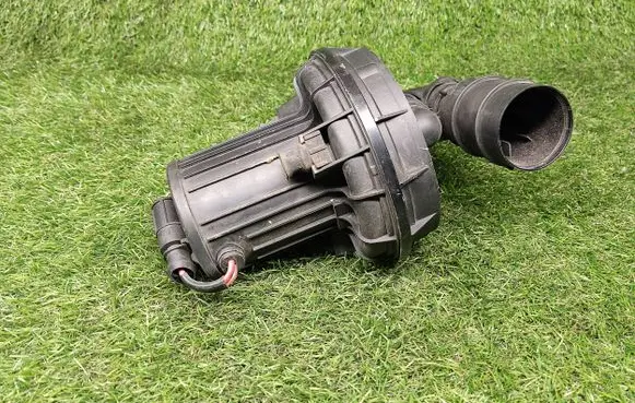 Audi A3 S3 8P Secondary air pump 022131083K 022959253