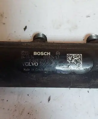 Volvo XC90 Fuel main line pipe 30622085 000824L1 0445215015
