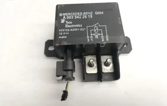 Mercedes-Benz C W204 Other relay A0035422619
