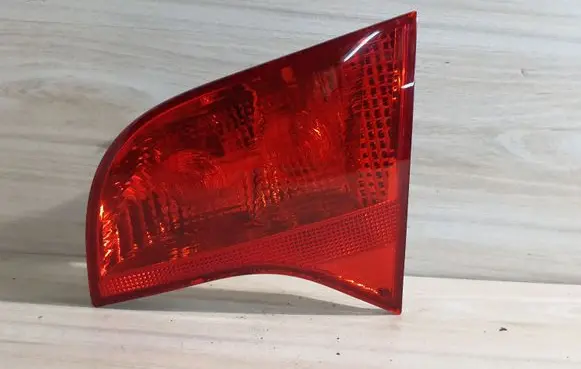 Audi A4 S4 B7 8E 8H Tailgate rear/tail lights 8E9945094