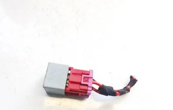 Skoda Fabia Mk2 (5J) Other relay 141951253b 20240072