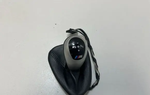 BMW M3 e92 Gear lever shifter trim leather/knob 2283706