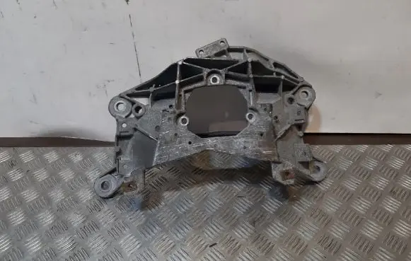 Audi A8 S8 D4 4H Gearbox mounting bracket 4H0399263AD