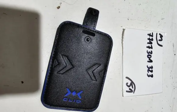 Renault Clio V Ignition key/card 7717301323