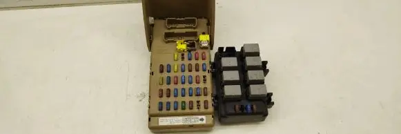 Subaru Forester SH Fuse module LB101101B