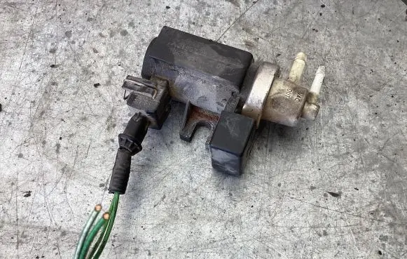 Volvo XC90 Turbo solenoid valve 30637251 02T263 72190329