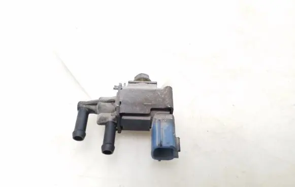 Nissan Primera Turbo solenoid valve