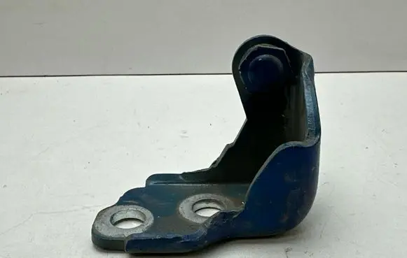 Ford Mustang VI Front door lower hinge 