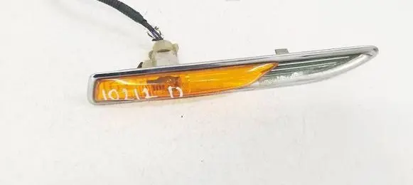Ford Mondeo MK IV Front fender indicator light 7S7113K354AD 7S71-13K354-AD